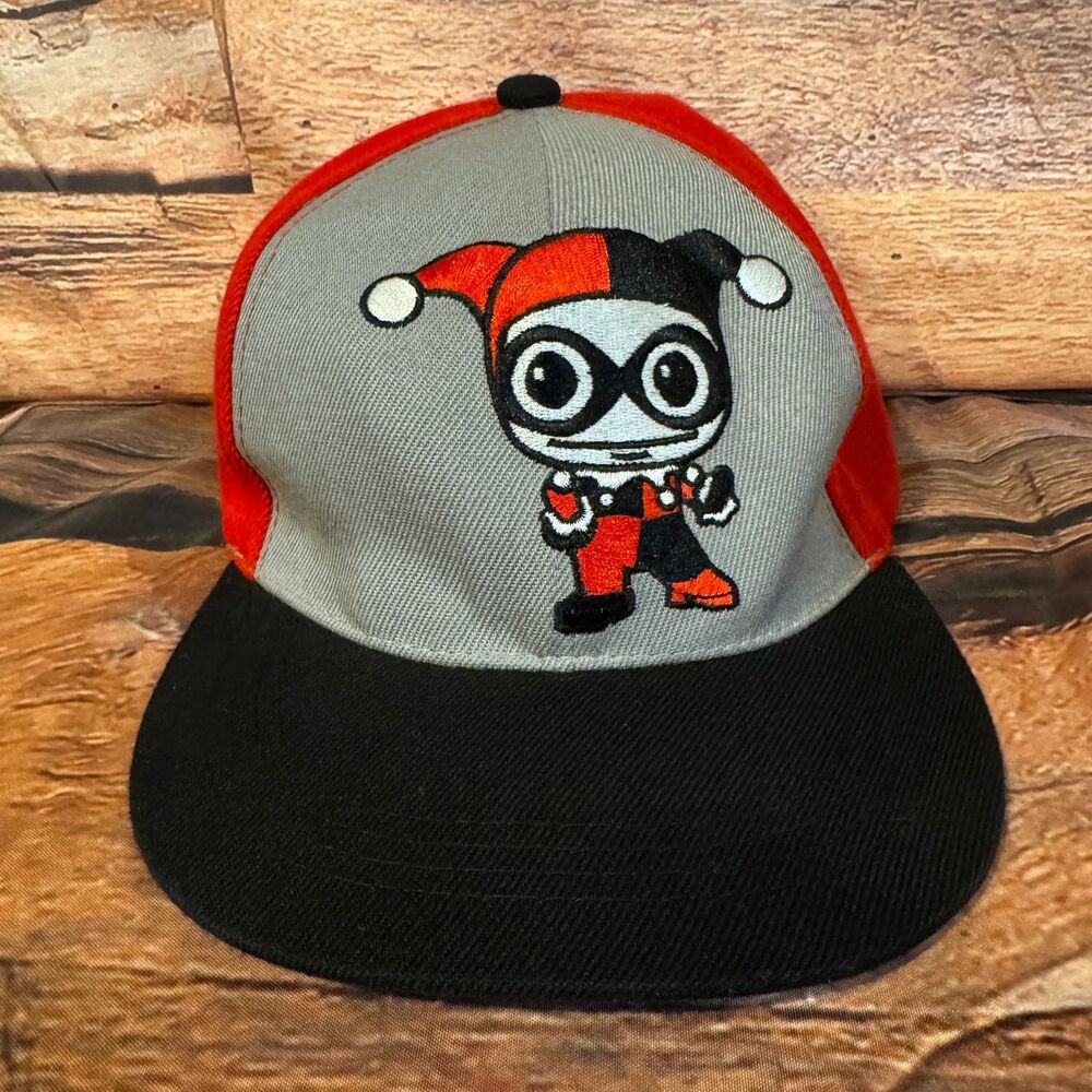 Six Flags DC Comics Harley Quinn Chibi Snapback Hat Adjustable Men's Red Black